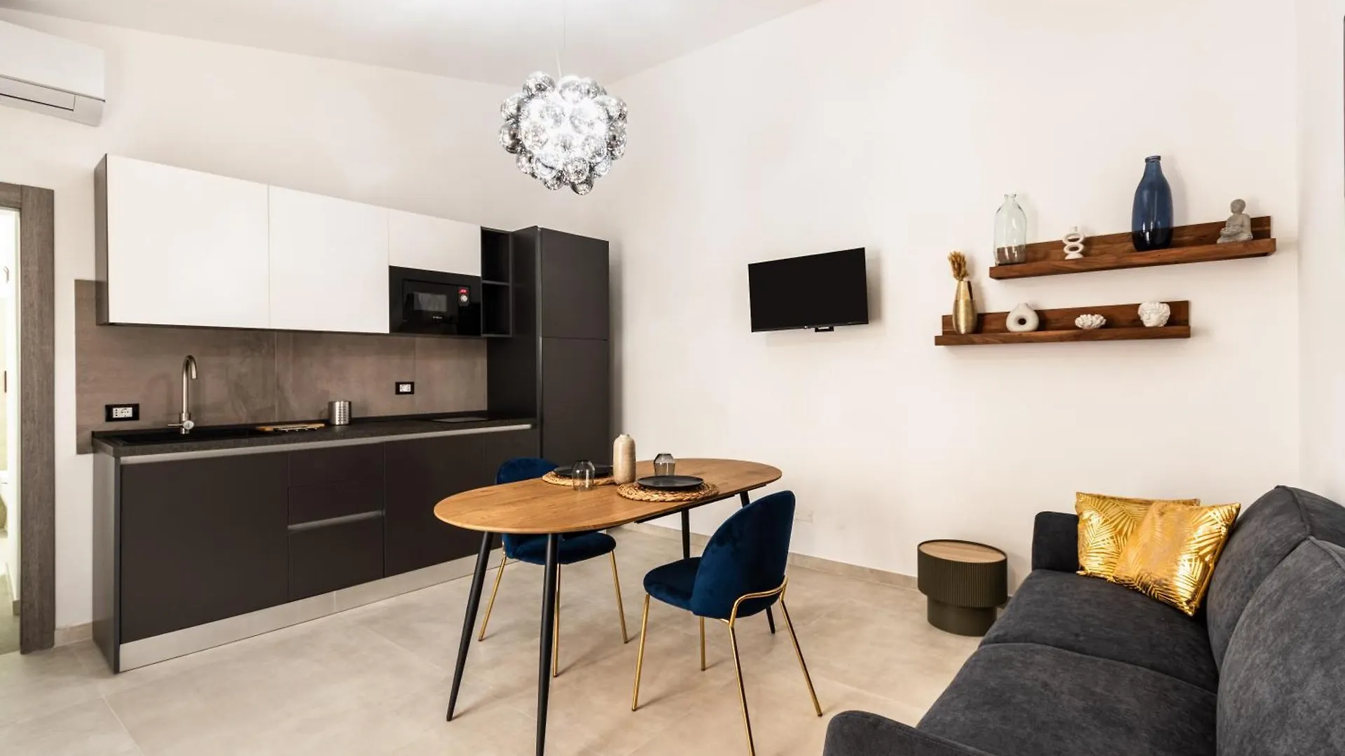 Lior Apartment Noto Centro 0*,  Italy