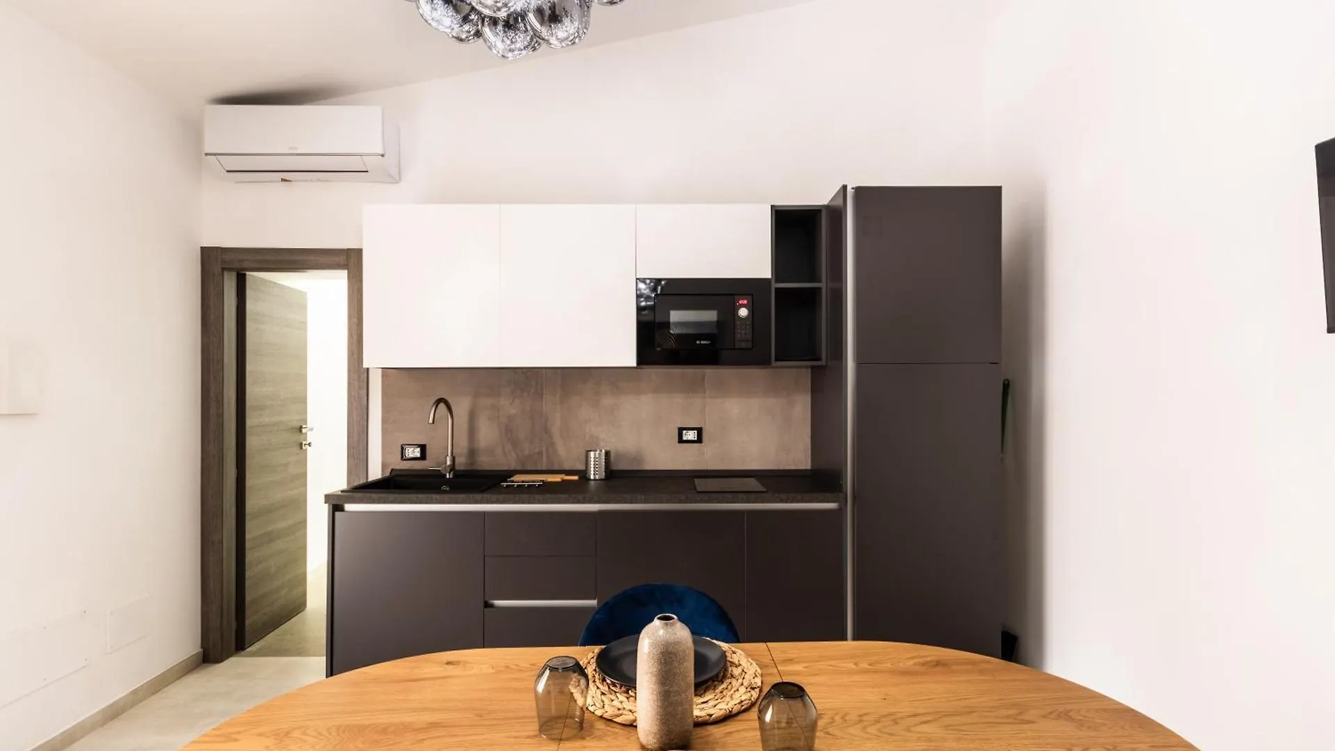 Lior Apartment Noto Centro 0*,  Italy
